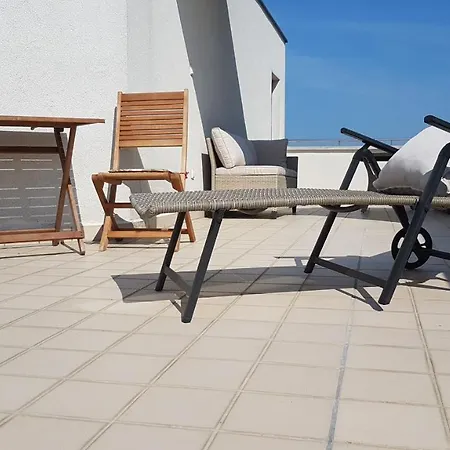 Apartament Z Tarasem Na Dachu Bursztyn Apartmán